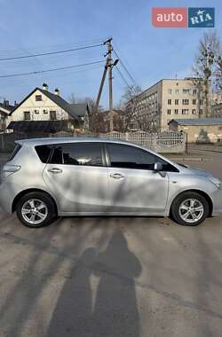 Мінівен Toyota Verso 2009 в Шумську