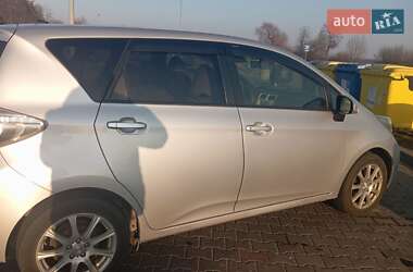Мінівен Toyota Verso 2012 в 