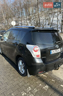 Мінівен Toyota Verso 2010 в Києві