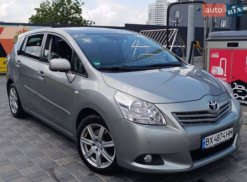 Toyota Verso 2012