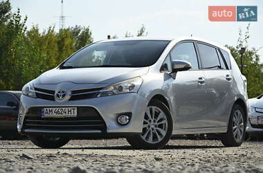 Мінівен Toyota Verso 2015 в 