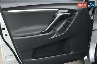 Мінівен Toyota Verso 2015 в 