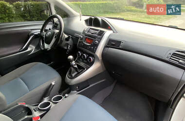 Минивэн Toyota Verso 2014 в 