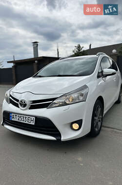 Минивэн Toyota Verso 2014 в Киеве