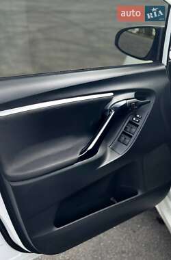 Минивэн Toyota Verso 2013 в 