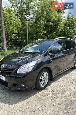 Мінівен Toyota Verso 2010 в Києві