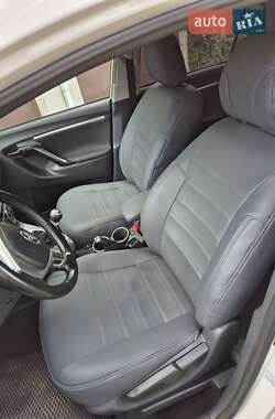 Минивэн Toyota Verso 2015 в 