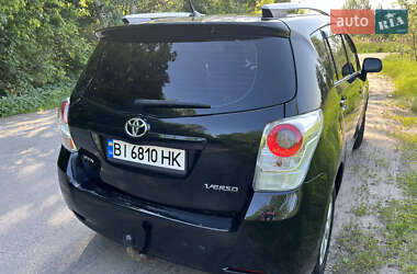 Минивэн Toyota Verso 2011 в 