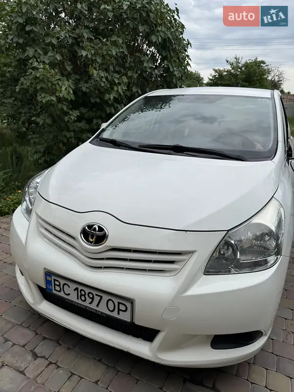 Toyota Verso 2009