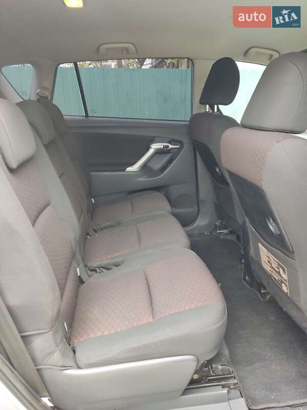 Мінівен Toyota Verso 2011 в Києві