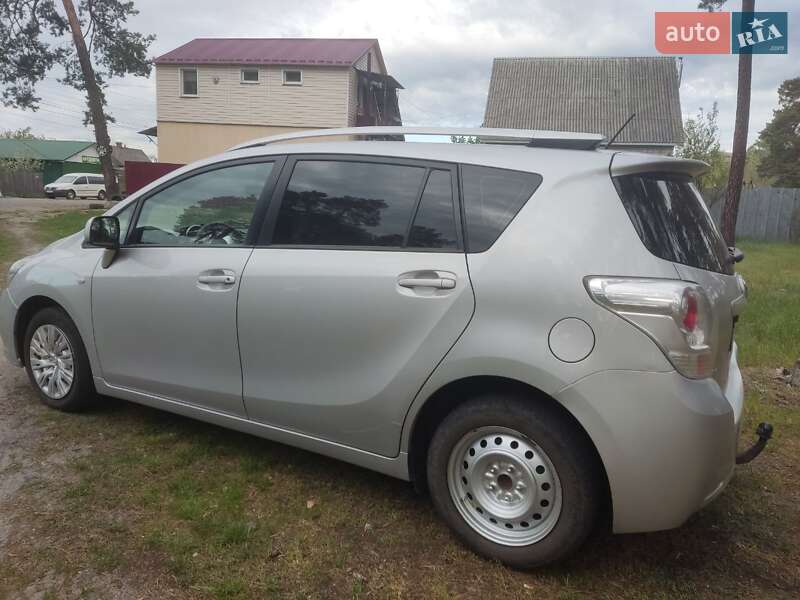 Мінівен Toyota Verso 2011 в Києві