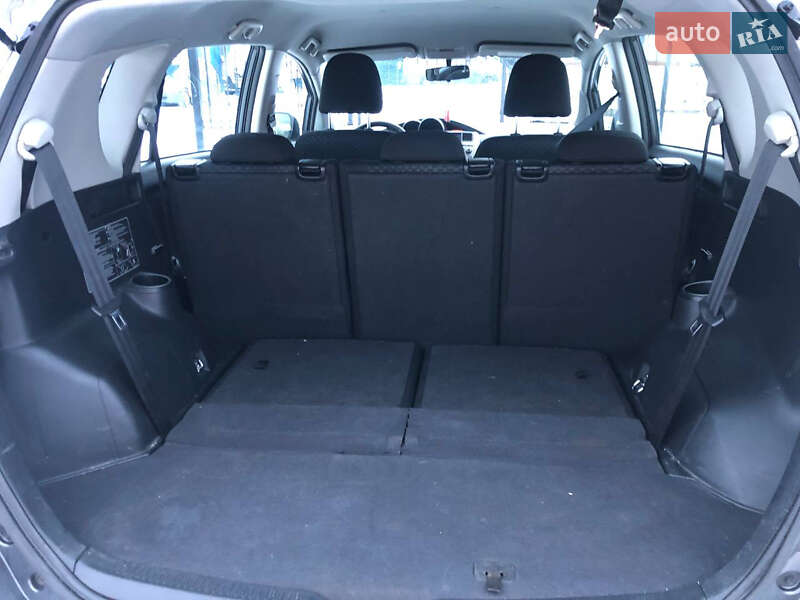Мінівен Toyota Verso 2010 в Сумах