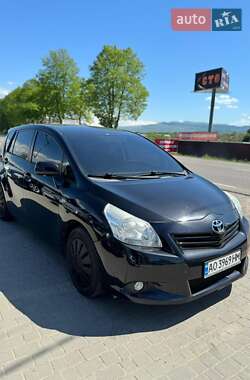 Минивэн Toyota Verso 2010 в Тячеве