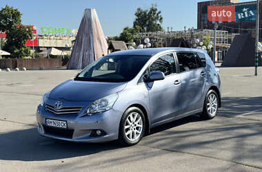 Минивэн Toyota Verso 2011 в Киеве