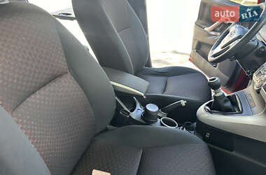 Мінівен Toyota Verso 2010 в 