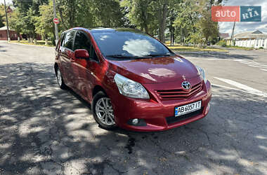 Мінівен Toyota Verso 2010 в 