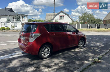 Мінівен Toyota Verso 2010 в 