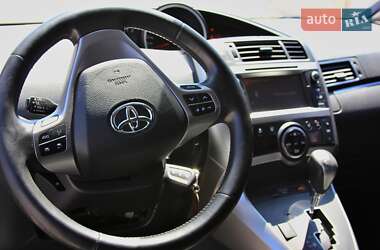 Мінівен Toyota Verso 2013 в 