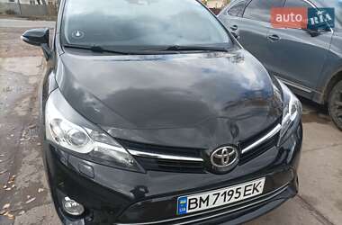 Мінівен Toyota Verso 2017 в Ромнах