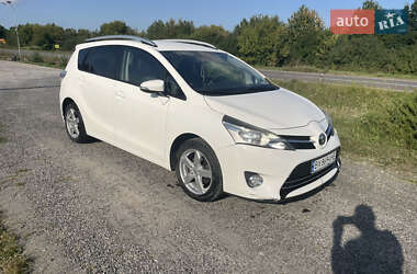 Мінівен Toyota Verso 2014 в Ярмолинцях