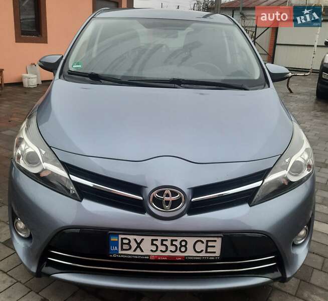 Мінівен Toyota Verso 2013 в Старокостянтинові