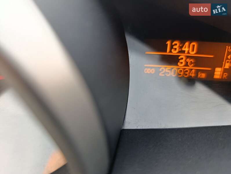 Мінівен Toyota Verso 2011 в Звягелі