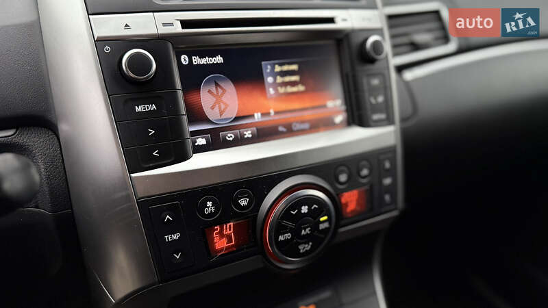 Мінівен Toyota Verso 2014 в Луцьку