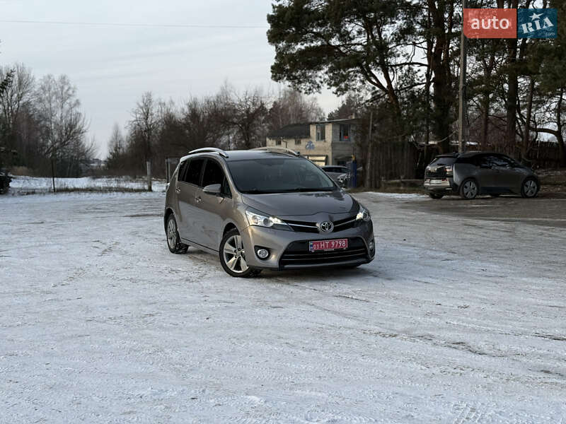 Минивэн Toyota Verso 2014 в Луцке фото 16 Минивэн Toyota Verso 2014 в Луцке