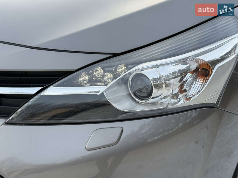 Минивэн Toyota Verso 2014 в Луцке фото 31 Минивэн Toyota Verso 2014 в Луцке