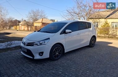 Мінівен Toyota Verso 2014 в Харкові