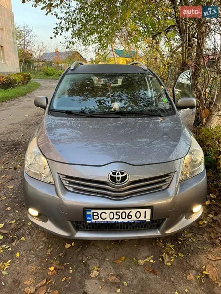 Toyota Verso 2011
