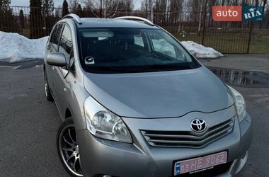 Мінівен Toyota Verso 2010 в Луцьку