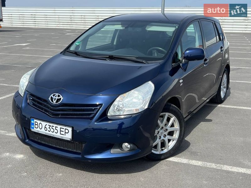Минивэн Toyota Verso 2009 в Львове