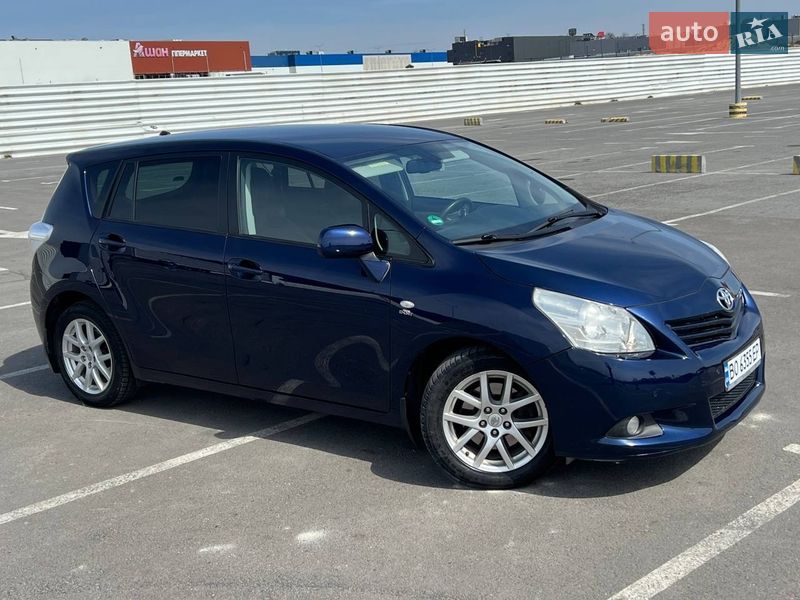 Минивэн Toyota Verso 2009 в Львове