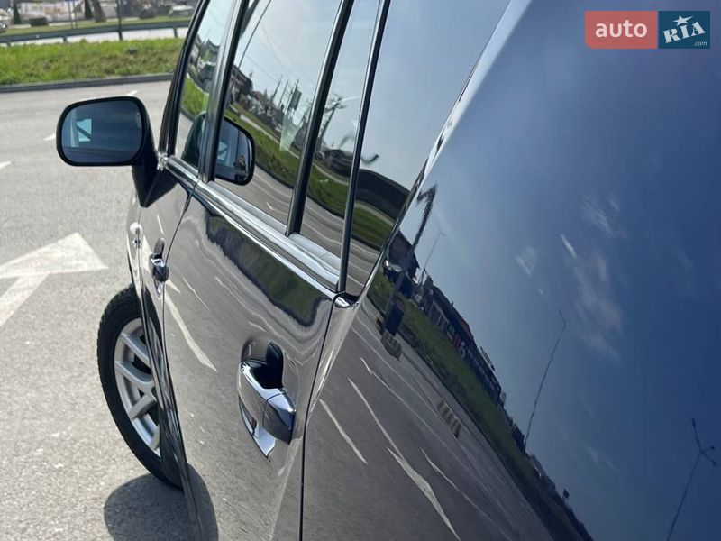 Минивэн Toyota Verso 2009 в Львове