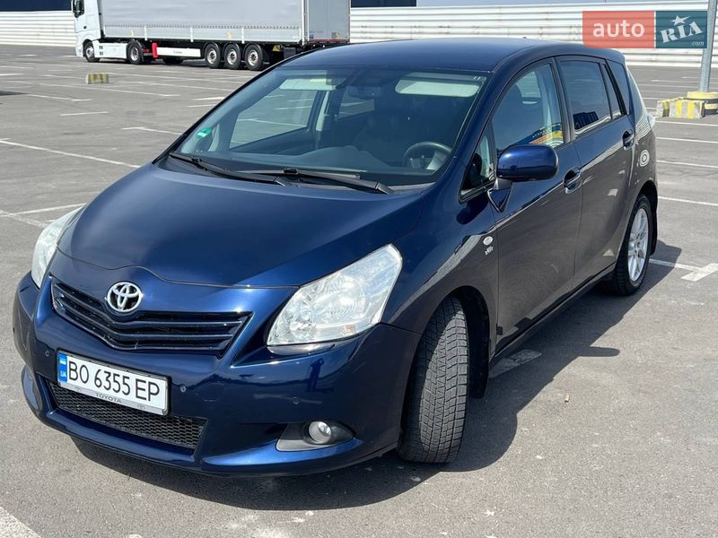 Минивэн Toyota Verso 2009 в Львове