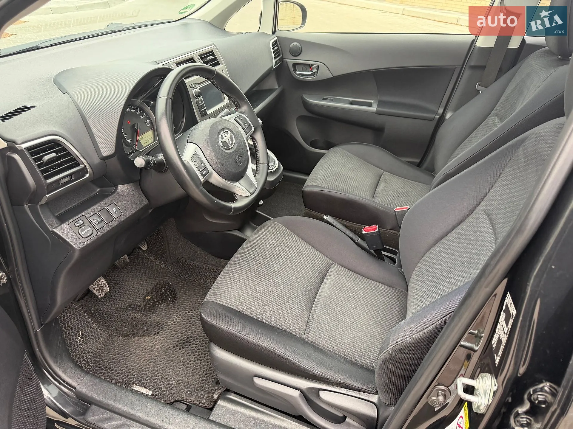 2012 Toyota Verso - мініатюра 13