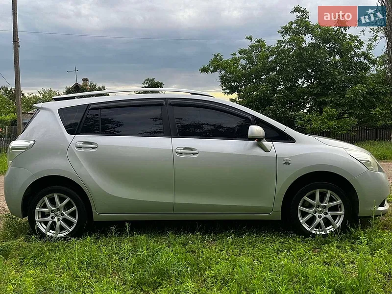 Toyota Verso 2011