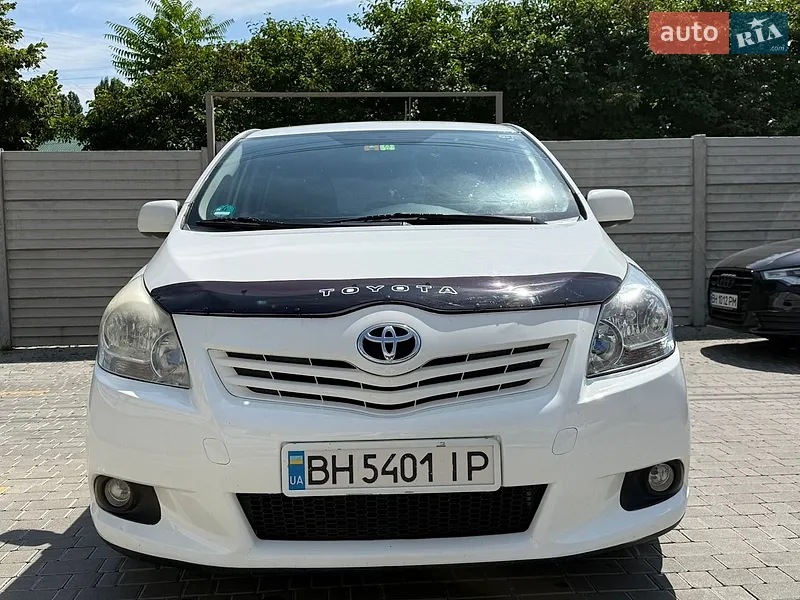 Toyota Verso 2011