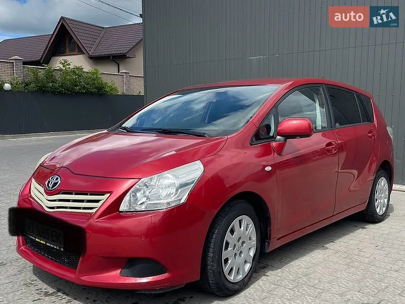 Toyota Verso 2011