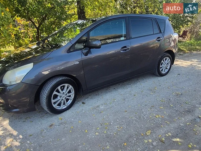 Toyota Verso 2011