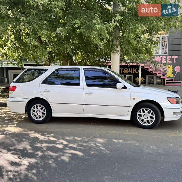 Универсал Toyota Vista 1999 в 