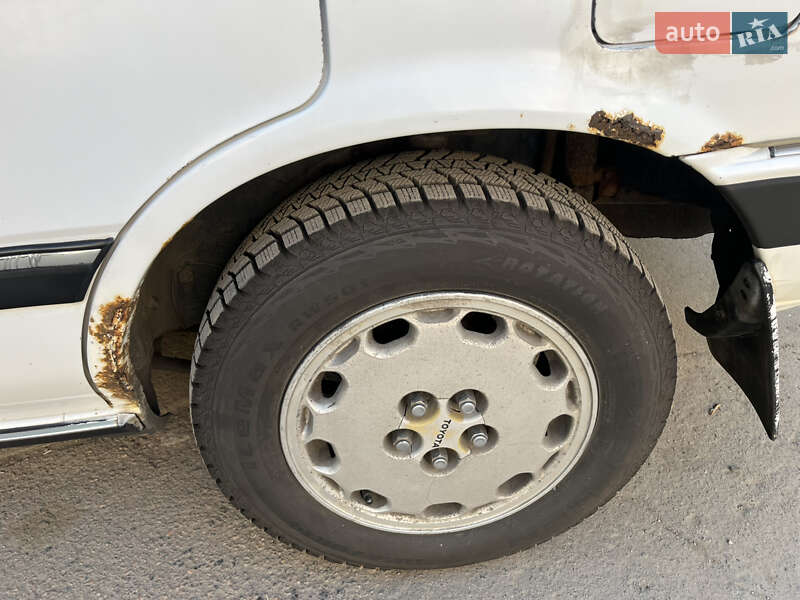 Седан Toyota Vista 1986 в Одесі