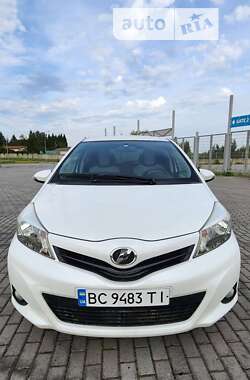 Хетчбек Toyota Vitz 2012 в Миколаєві