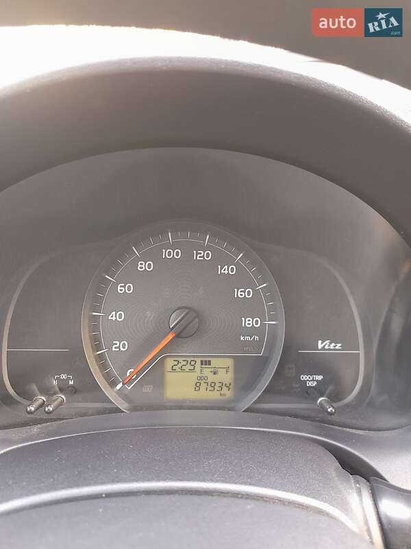 Хэтчбек Toyota Vitz 2011 в Одессе