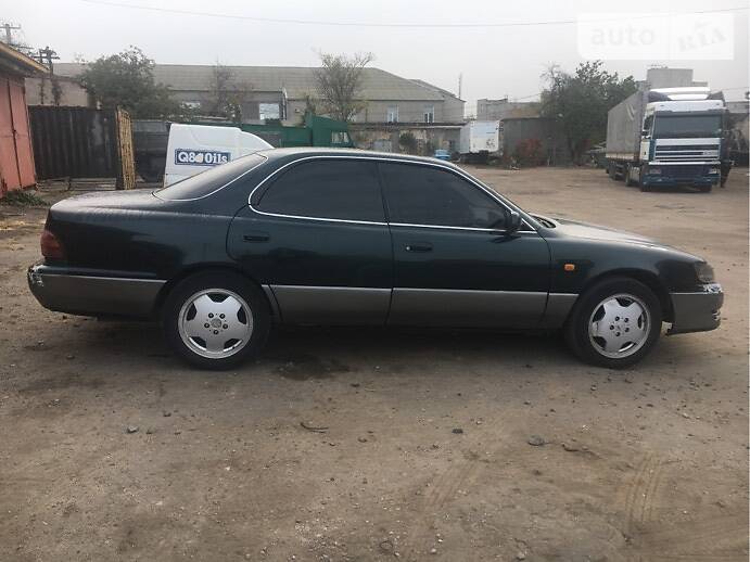 Седан Toyota Windom 1992 в 