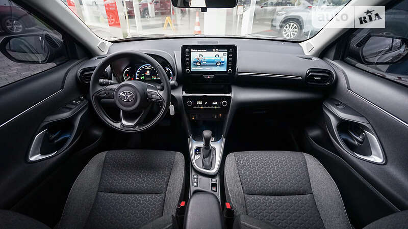 Позашляховик / Кросовер Toyota Yaris Cross 2022 в Львові