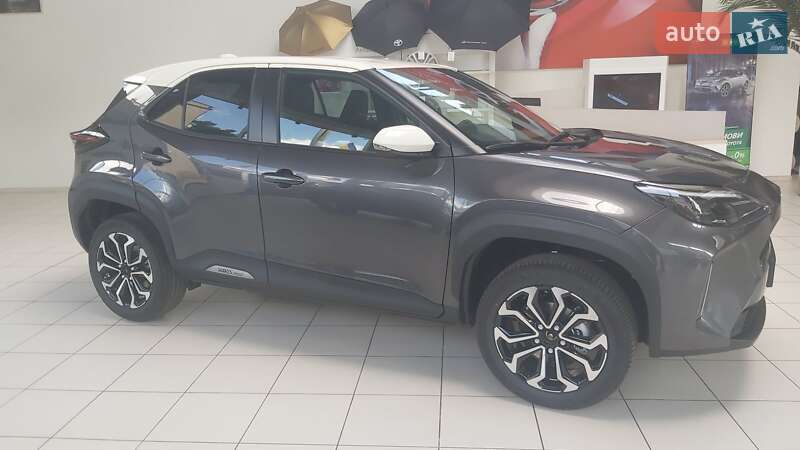 Внедорожник / Кроссовер Toyota Yaris Cross 2023 в Днепре