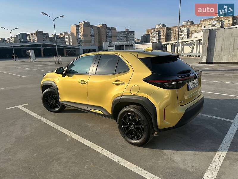 Внедорожник / Кроссовер Toyota Yaris Cross 2023 в Киеве