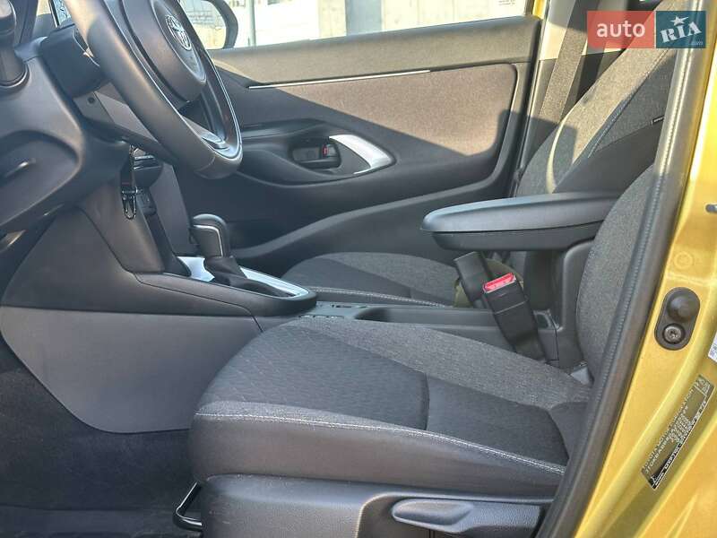 Внедорожник / Кроссовер Toyota Yaris Cross 2023 в Киеве